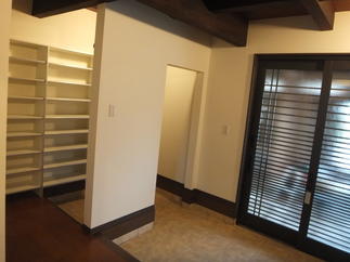 シューズクロークがある広い玄関