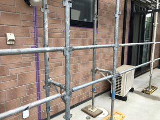 外壁のつなぎ目で気になるところも見逃しません。