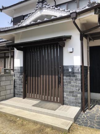 玄関の入替えをし、見栄えだけでなく防犯性も◎