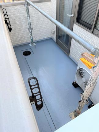 バルコニーも塗装を行いました