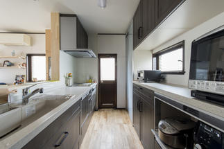 壁面キッチンを対面キッチンに　　LIXILキッチン「リシェルSI」