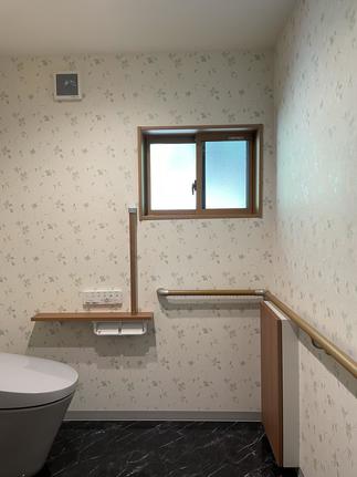 移動しやすく手すりを設置