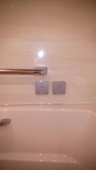 リモコンもスタイリッシュ