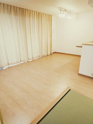 床暖房のリビングのフローリングも新しくなりました