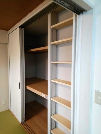 押し入れの中もこだわりました