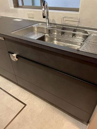 タッチレス水栓で、使い勝手も抜群