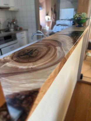 毎日の料理が楽しくなる、美しい木目を生かしたオーダーカウンター