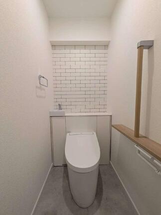 北欧ナチュラルに仕上げた、すっきり美しいトイレ空間