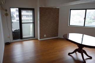 無垢フローリングに床暖房新設。