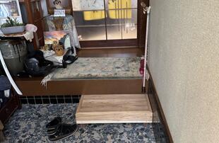 大牟田市　K様邸　玄関ホール床張り増し工事