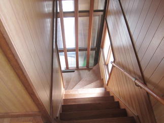 玄関・階段まわり施工前