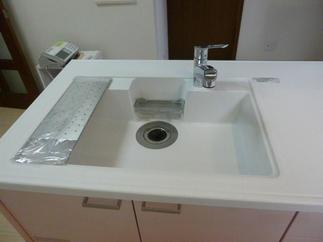 つなぎ目の無い人工大理石シンク