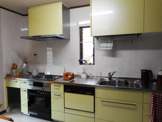 細部にわたり奥様のご希望を盛り込んでカスタマイズされたキッチン