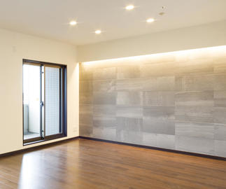 グレード感が一気に高まる壁面の素材感