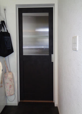 スタイリッシュな引戸