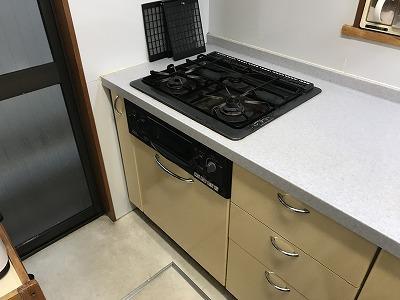 渡辺勝利様邸キッチンBEFORE (5).jpg