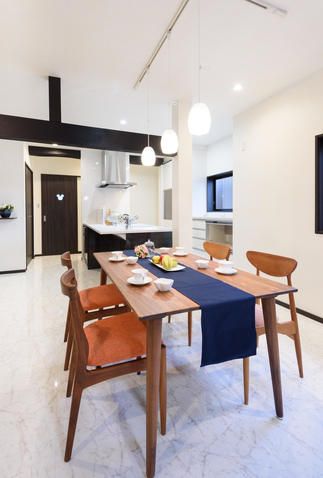 ぐるっと一回りできるキッチン