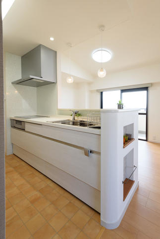 家族集まるオープンキッチン