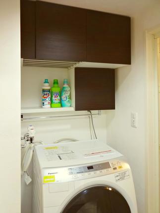 洗濯機上収納 After