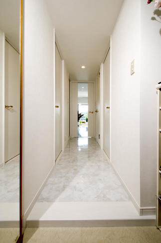 全体に白を基調とし、明るく広々とした空間に生まれ変わりました！