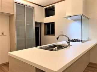 カップボード　：LIXIL【アレスタ】