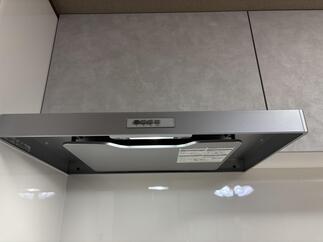 スタイリッシュでお掃除しやすいレンジフード