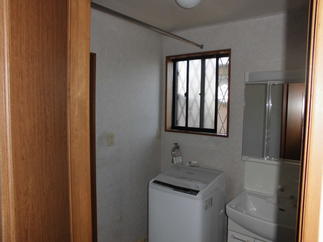 洗面化粧室　Before