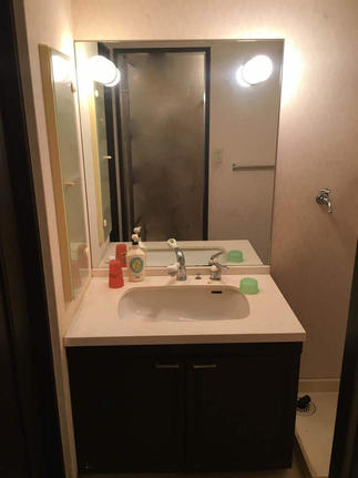 洗面化粧台　Before