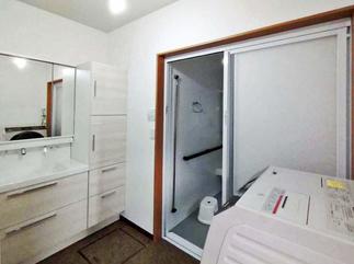 洗面化粧室　After