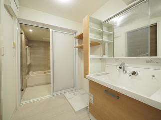 洗面化粧室　After