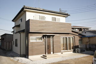 新築に生まれ変わったかのような外観