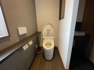 ■グレージュがおしゃれなトイレ