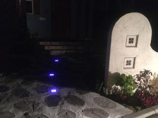 ソーラーライトでお庭を素敵にライトアップ