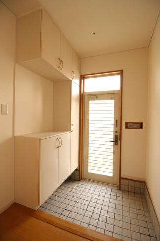 下駄箱も新しく入れ替えました