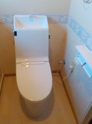 トイレも綺麗に入れ替えました！！