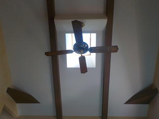 天井のクロスを新しく張替えました。