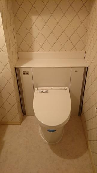 トイレを収納つきに改修