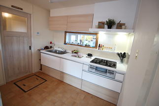 キッチン廻りも機能的に使いやすく・・・