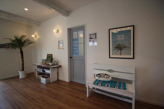 海を感じるリビングルーム