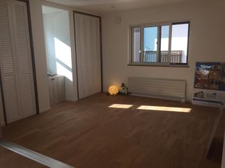 寝室もガラリ収納でオシャレな空間を演出致しました！！