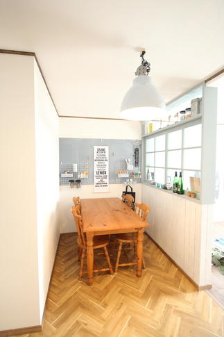 ステキなダイニングスペースに生まれ変わりました