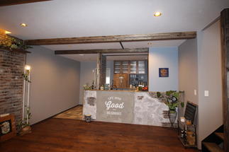 デザインコンクリートのウオールが映えるキッチン