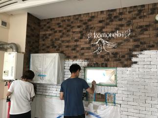 タイルも一緒に白くしましたね・・・