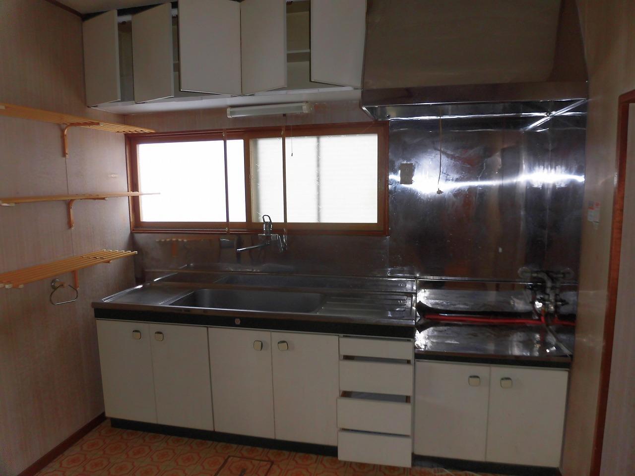 本通 リノベ キッチンビフォー.jpg