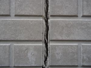 ひび割れ.jpg