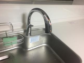 ハンズフリー水栓