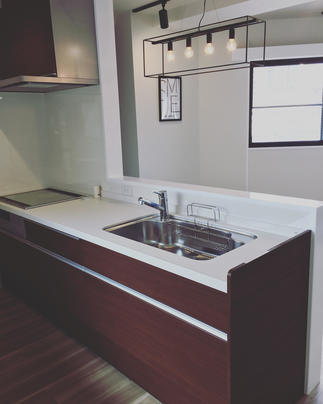 使い勝手も良くＬＤＫを見渡せる対面キッチン