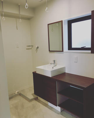 室内干しもできるホテルライクな洗面脱衣所