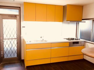 壁を一部撤去し、開放的なLDK空間に