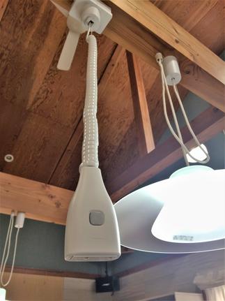 使いたい時だけ上から電源を取りたいというご希望に、こんなコンセントを施工